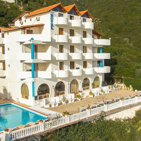 Paradise Lukova Hotel Εξωτερικό φωτογραφία