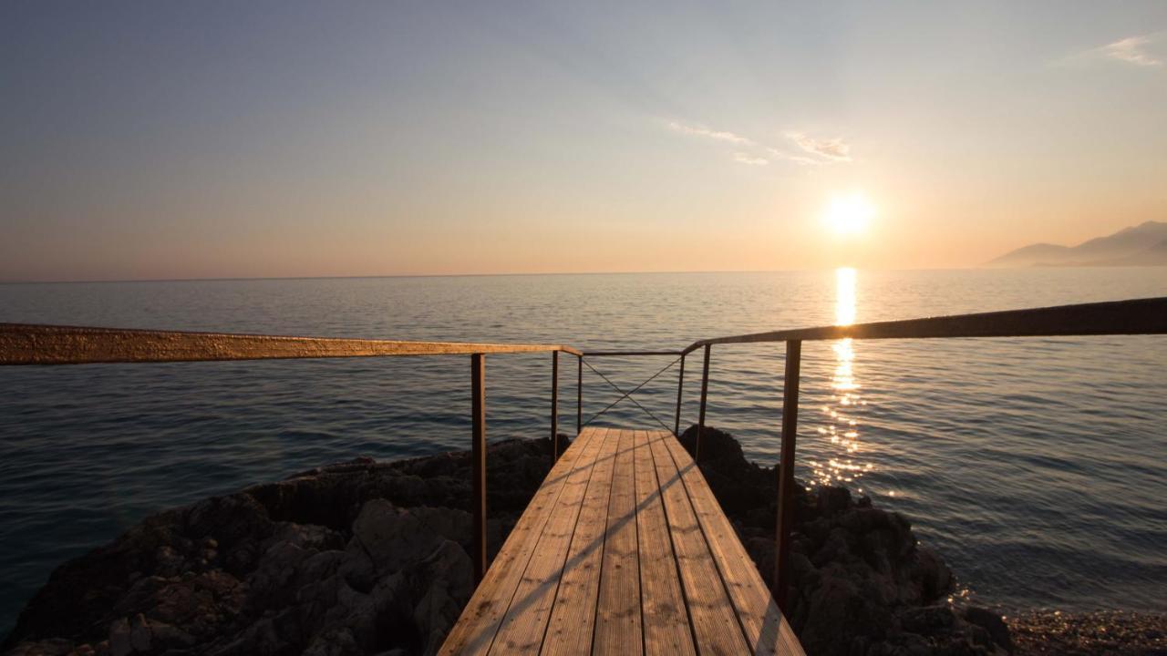 Paradise Lukova Hotel Εξωτερικό φωτογραφία