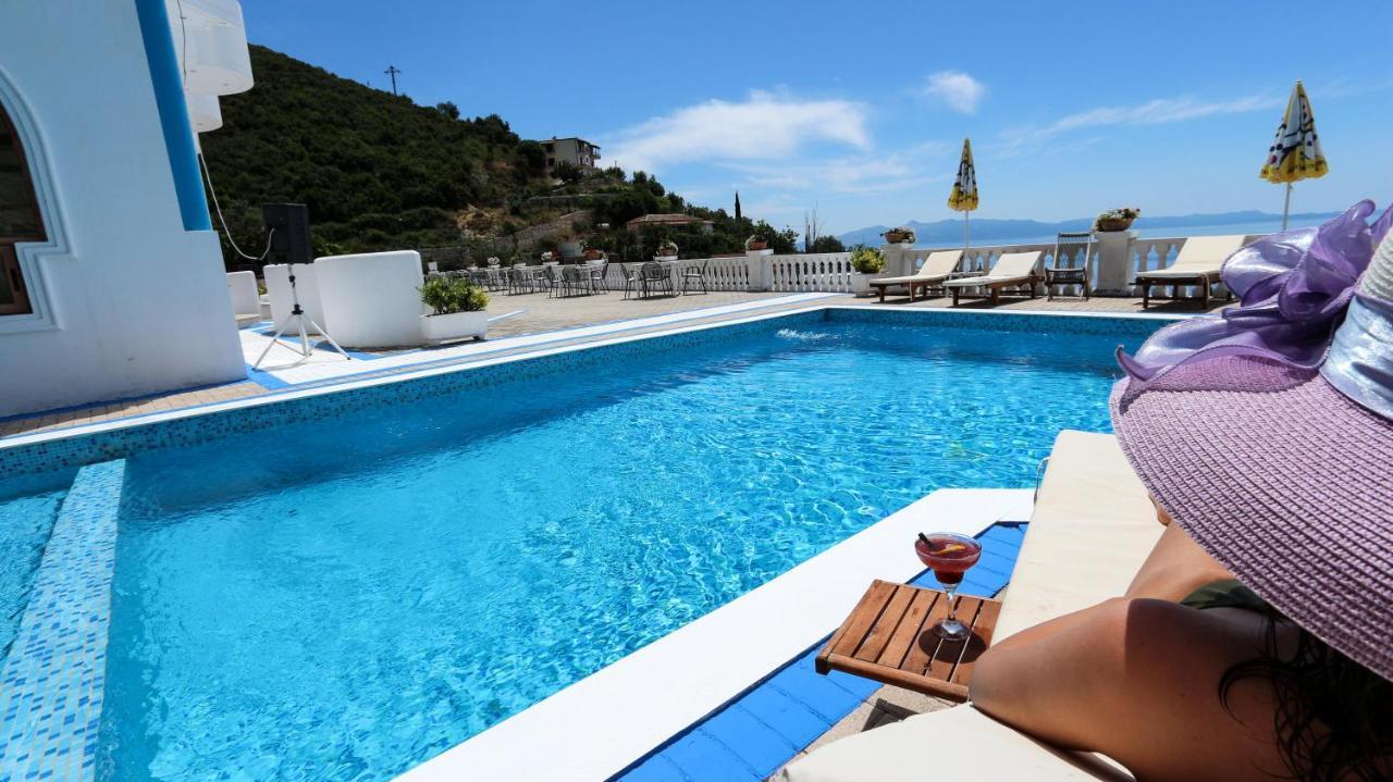 Paradise Lukova Hotel Εξωτερικό φωτογραφία