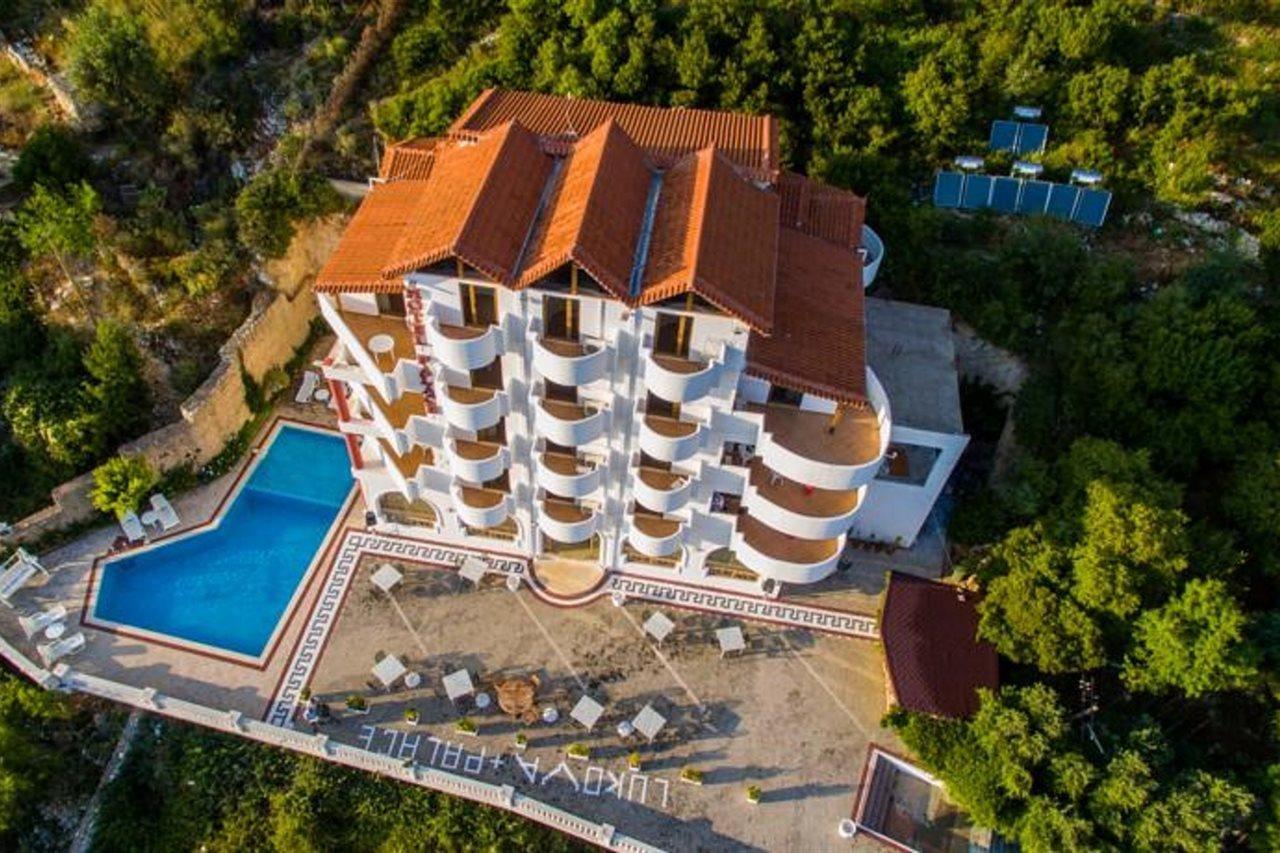Paradise Lukova Hotel Εξωτερικό φωτογραφία