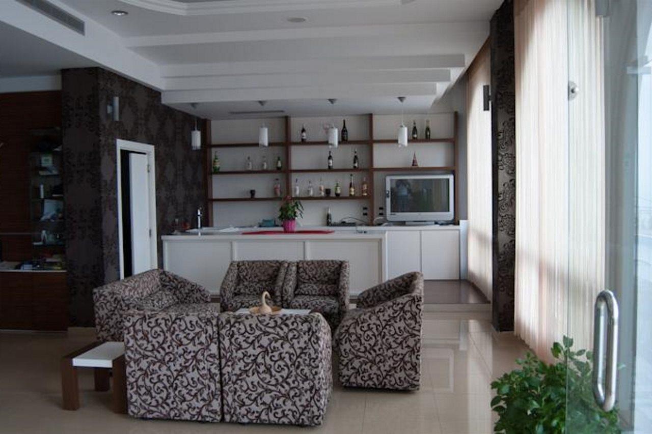 Paradise Lukova Hotel Εξωτερικό φωτογραφία