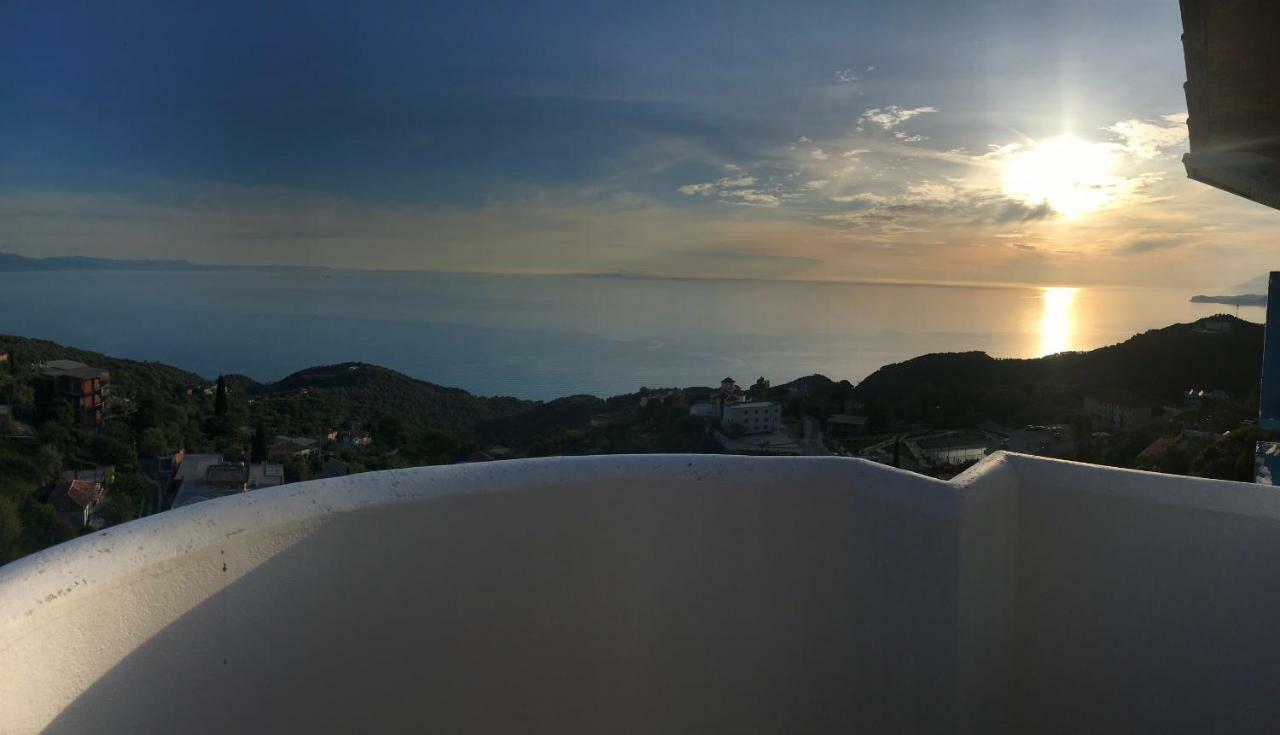 Paradise Lukova Hotel Εξωτερικό φωτογραφία