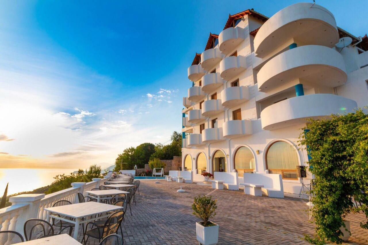 Paradise Lukova Hotel Εξωτερικό φωτογραφία