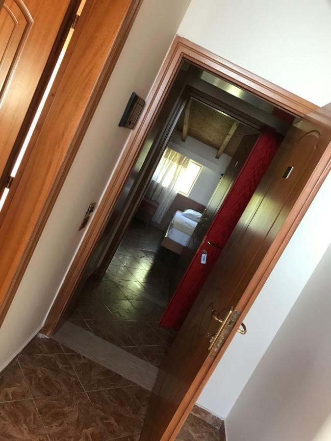 Paradise Lukova Hotel Εξωτερικό φωτογραφία